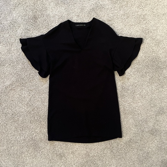 🩷FREE with any purchase Zara | Ruffled Short Sleeve Elegant Black Dress - Picture 3 of 6